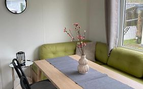 Wohlfuehlchalet Makkum Ijsselmeer Familienunterkunft